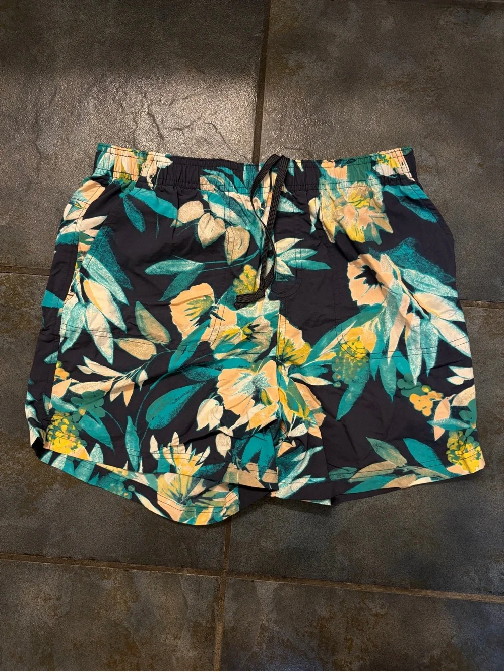 Columbia Blue/Yellow Floral Shorts - 5” inseam